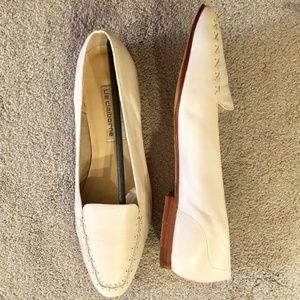 Lize Claiborne white flats
